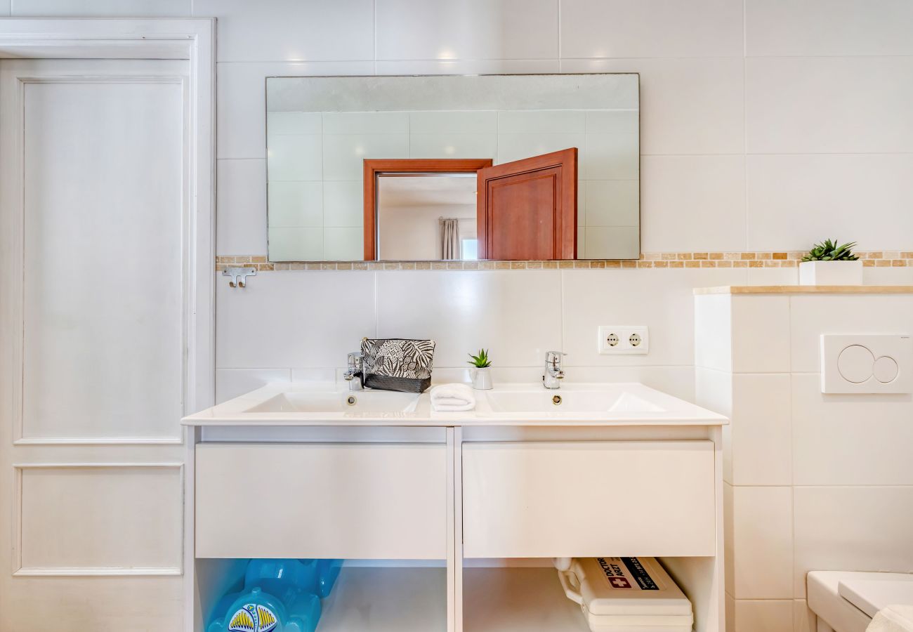 Aparthotel in Cala Santanyi - Drac 2 by dracmallorca