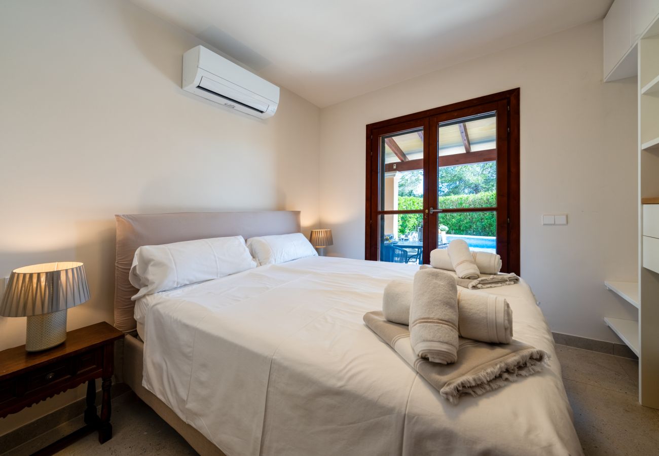 Chalet in Santanyi - Villa Esquina in Son Mojer-Cala Santanyí, in Strandnähe, mit Pool und Wifi