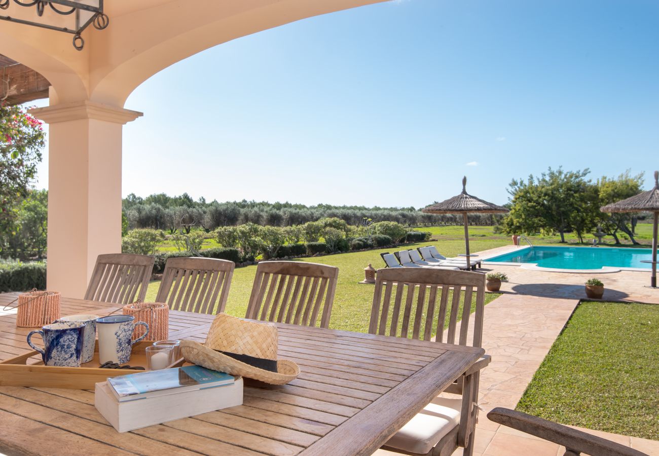 Finca in Es Llombards - Lichtoase in Es Llombards: Pool, Klima & Pizzaofen (10P)