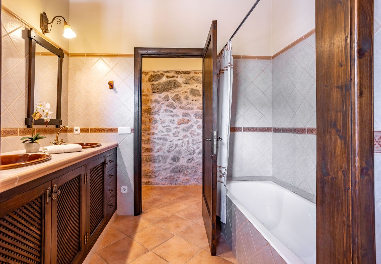 Country house in Santanyi - Sa Bassa Llova by dracmallorca