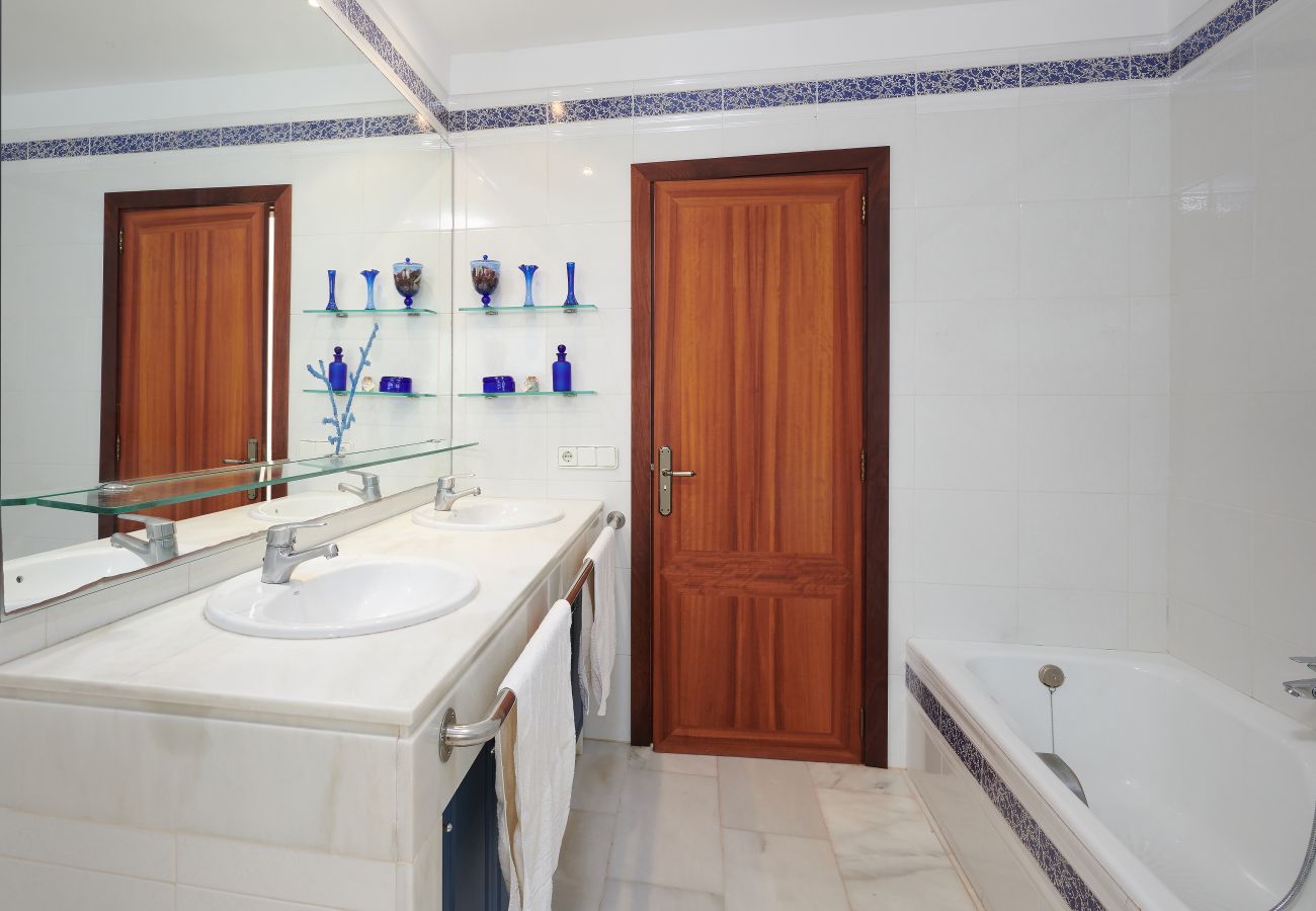 House in Porto Petro - Villa Punta des Port 13 by dracmallorca